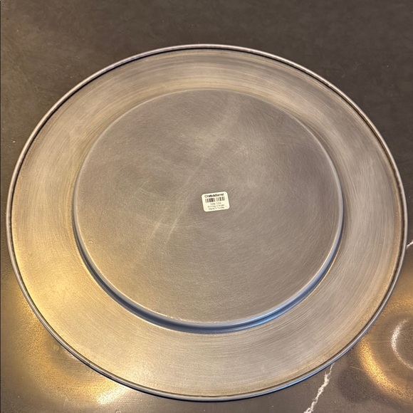 Crate & Barrel Shindig Charger - Picture 4 of 7